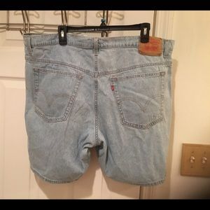 Woman’s Levis Classic Fit